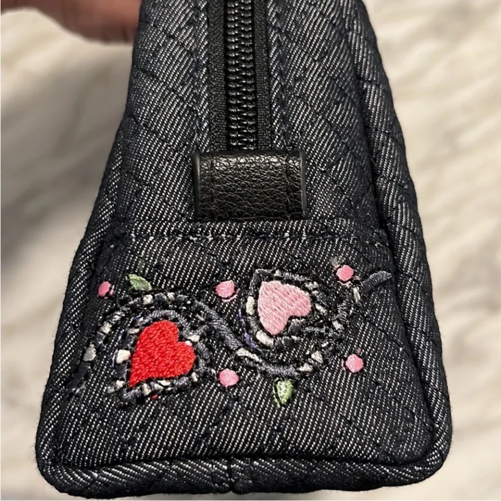 🎉HP🎉Vera Bradley Stitched Hearts Denim Medium Cosmetic Makeup Bag Pouch NWT
